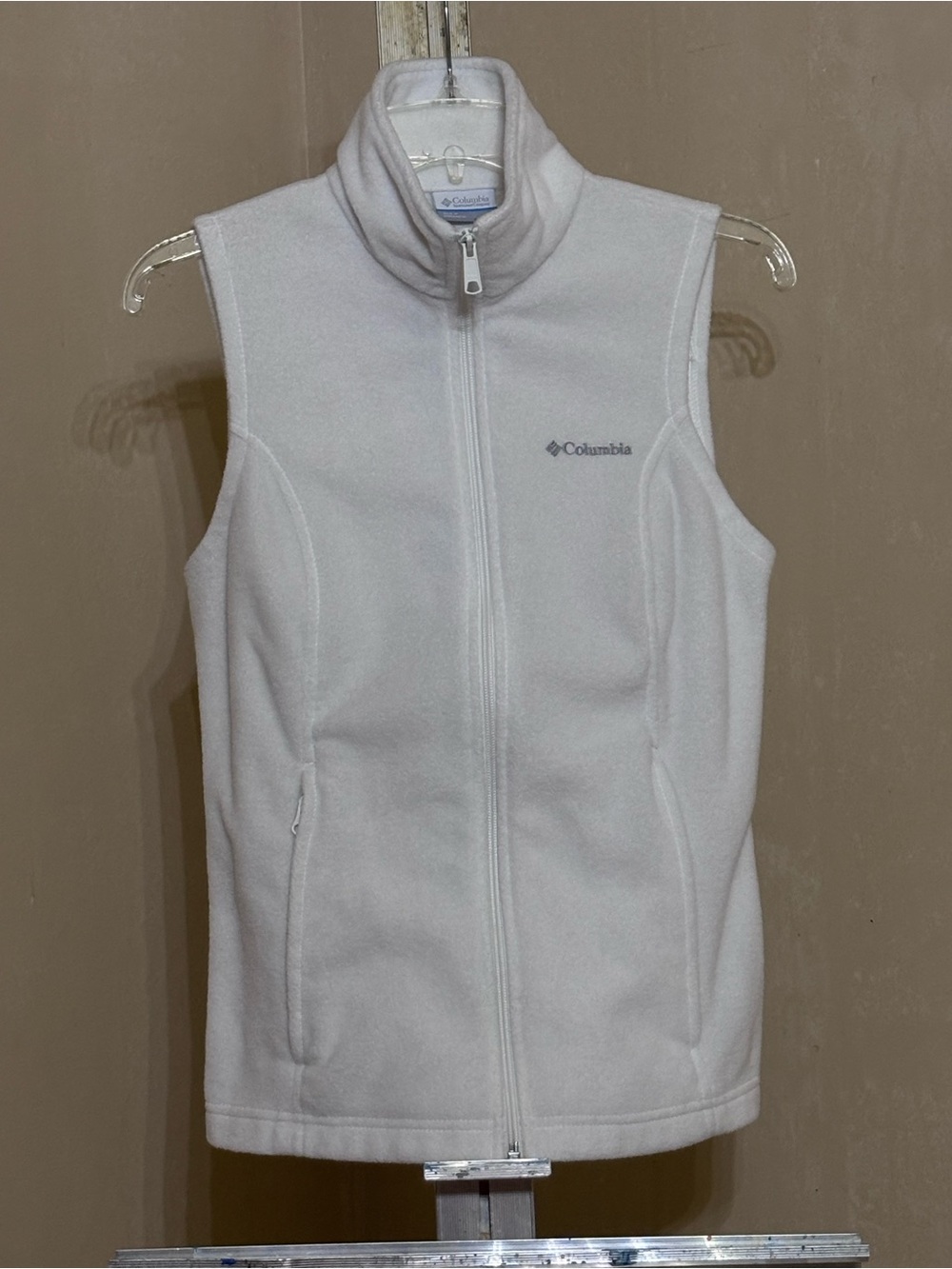 Columbia women’s Benton Springs fleece white vest full zip size small
